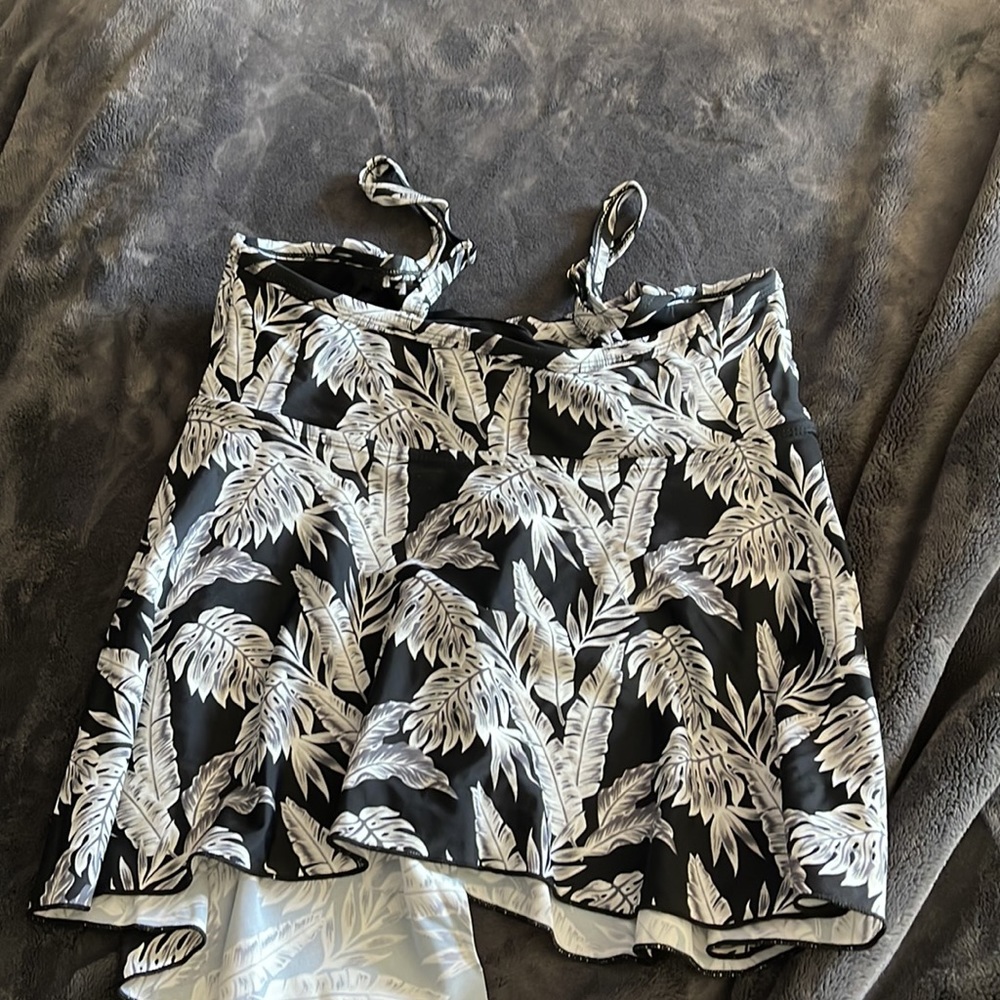 Tankini - Picture 2 of 2